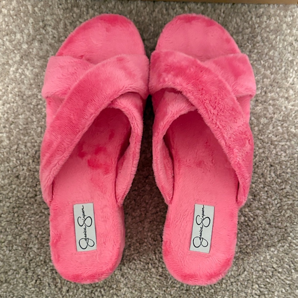 Jessica Simpson pink, fuzzy platform slippers. Size: 8M. - Picture 7 of 8